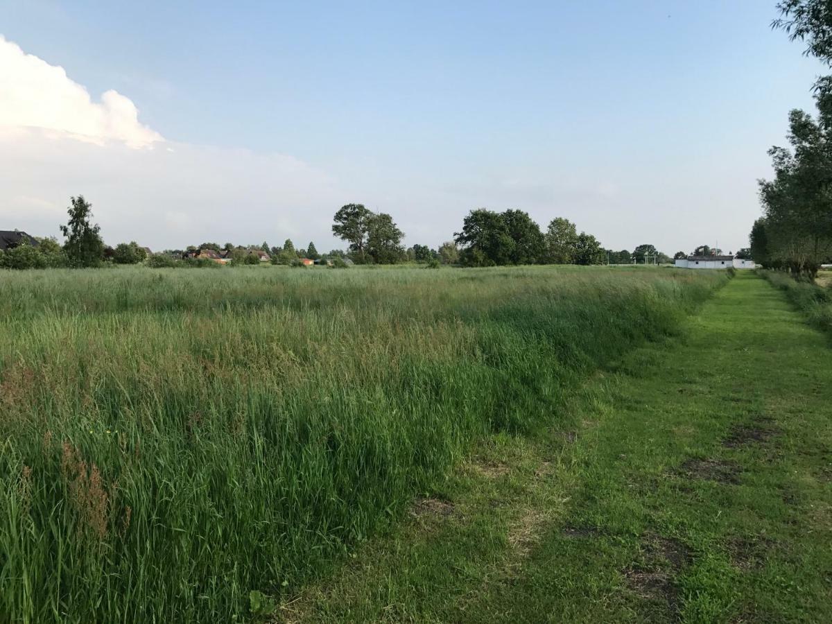 Zimmer Am Elberadweg Hamburg-Harburg Exteriör bild